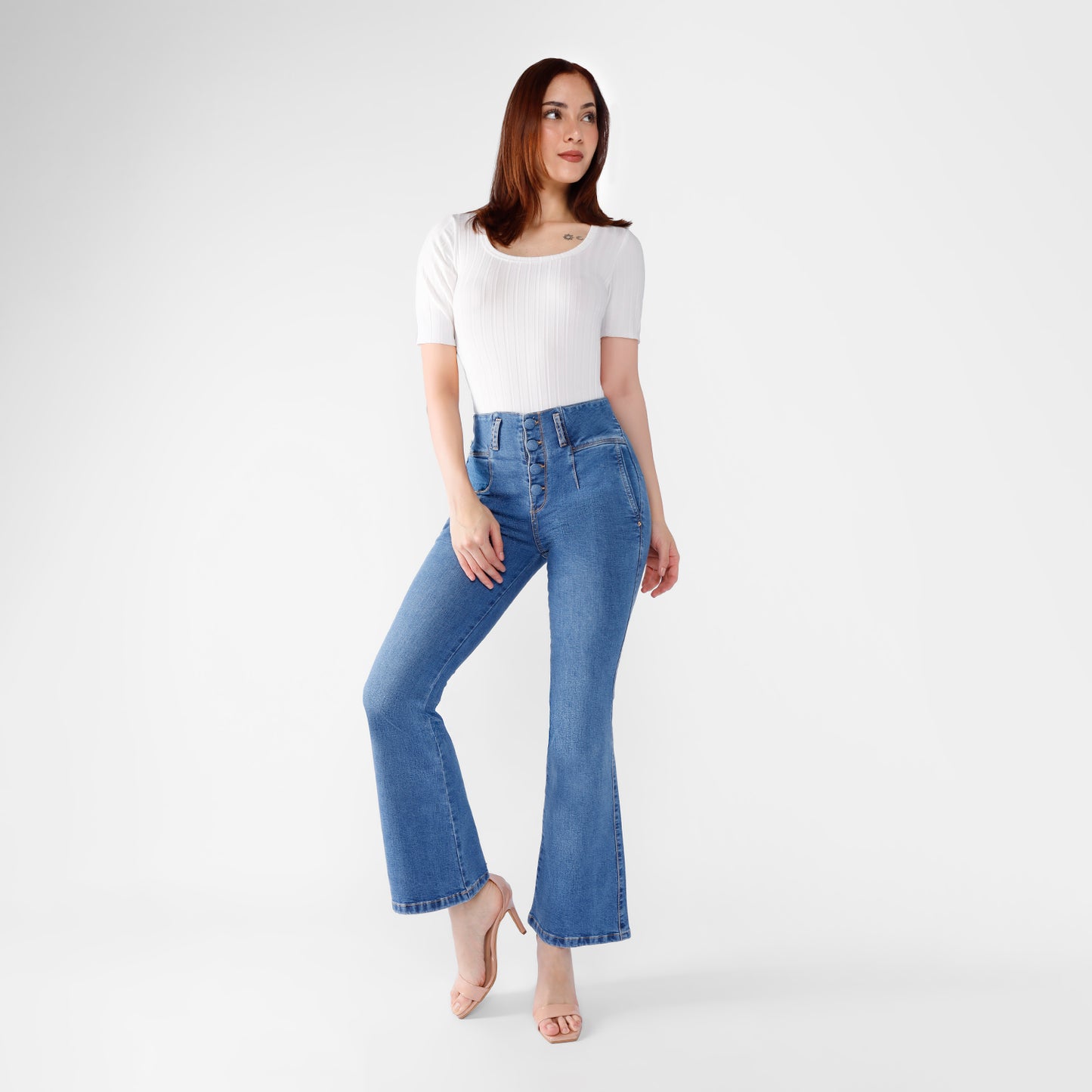 Pantalón Jean Cintura Flare Push Up 4 Botones