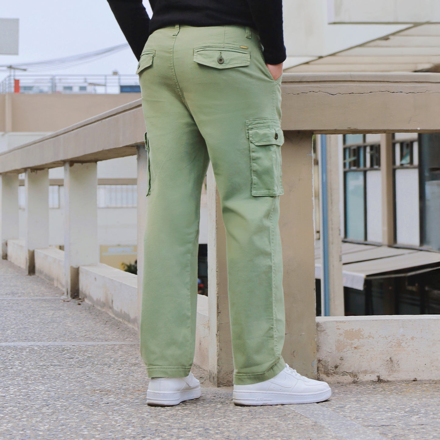 Jean Hombre Cargo Loose Fit Verde Militar