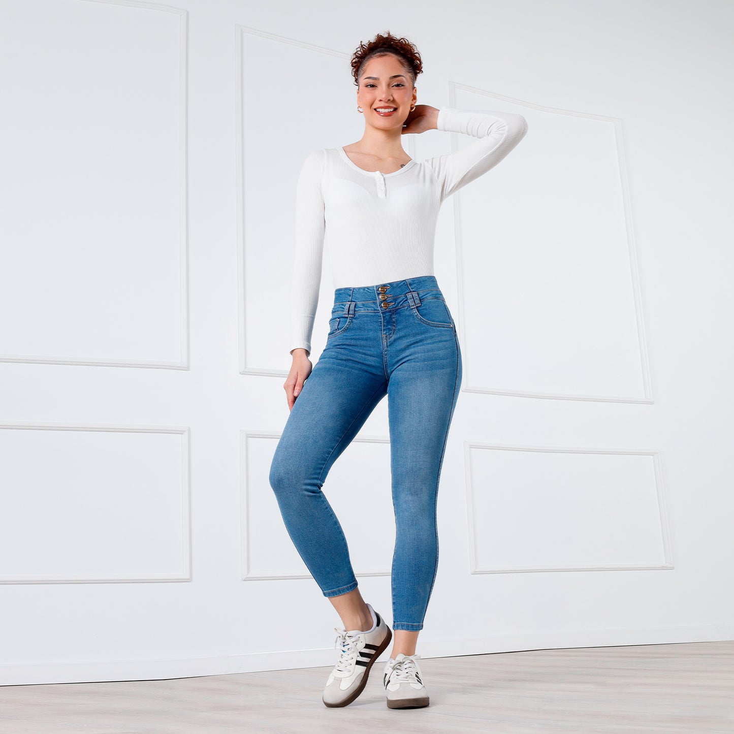 Pantalón Jean Safira Pitillo Push Up 3 Botones