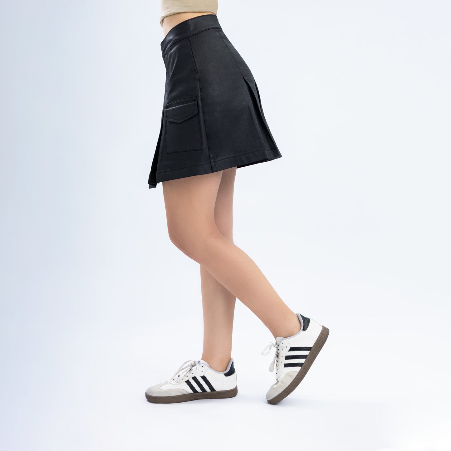 Falda Cargo Cuerina Pliegues Negro