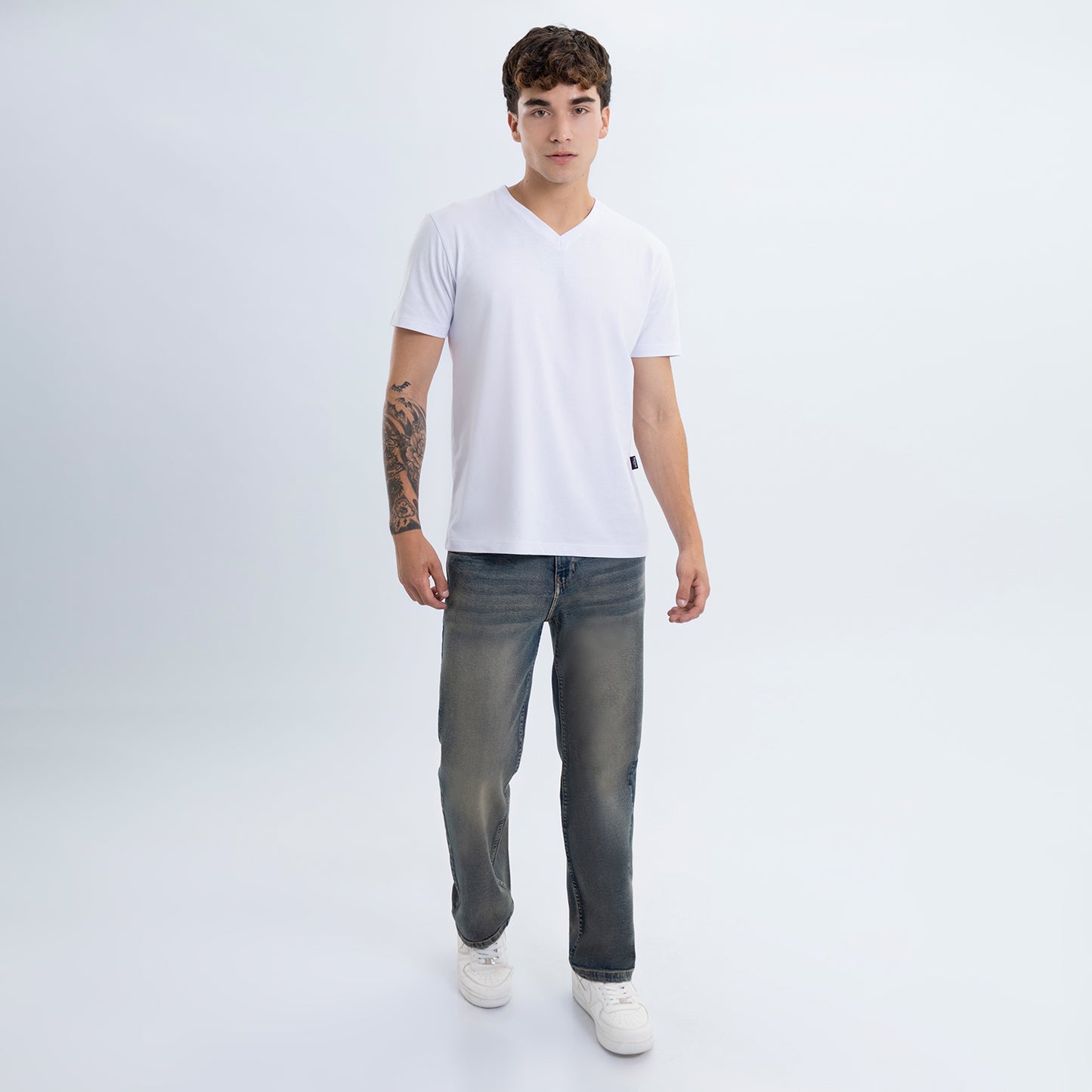 Polo Hombre Slim Cuello V Blanco