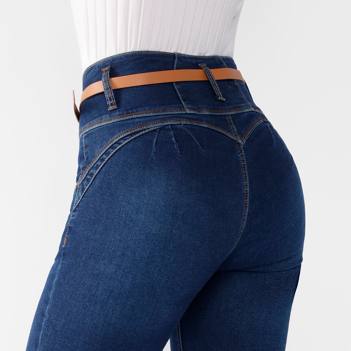 Pantalón Dama Daniela Cintura Flare Push Up 3 Botones