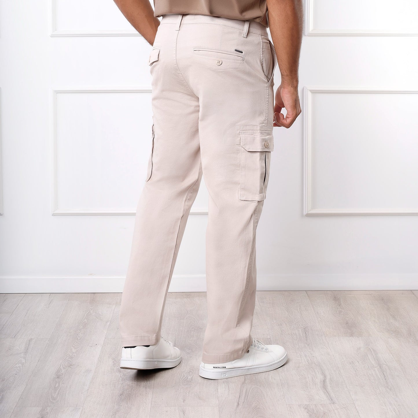 Pantalón de Caballero Cargo Loose Fit – Color Arena